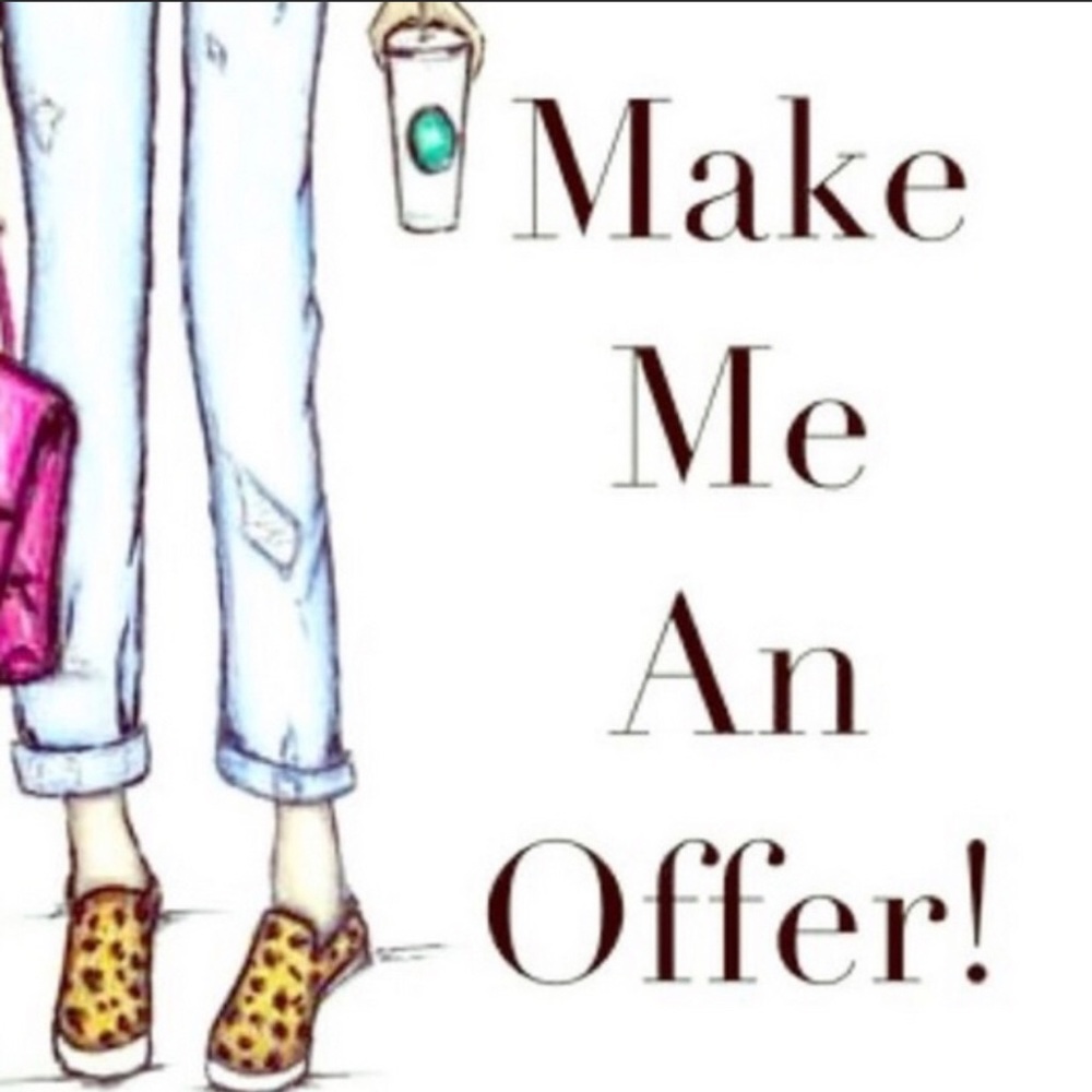 Make an offer!!! 🙌🏽 Everything must go 💋